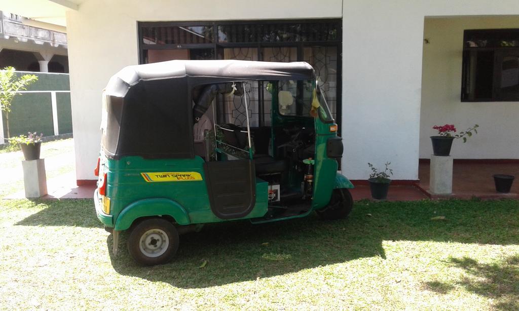 Randi Homestay In Negombo Exterior photo
