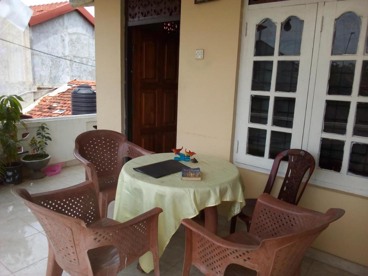 Randi Homestay In Negombo Exterior photo